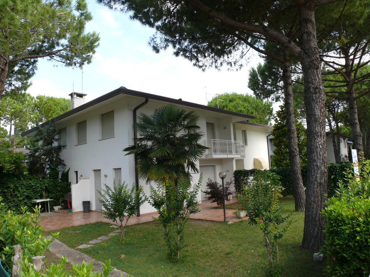 Villa Barbara Lignano Sabbiadoro Exteriör bild