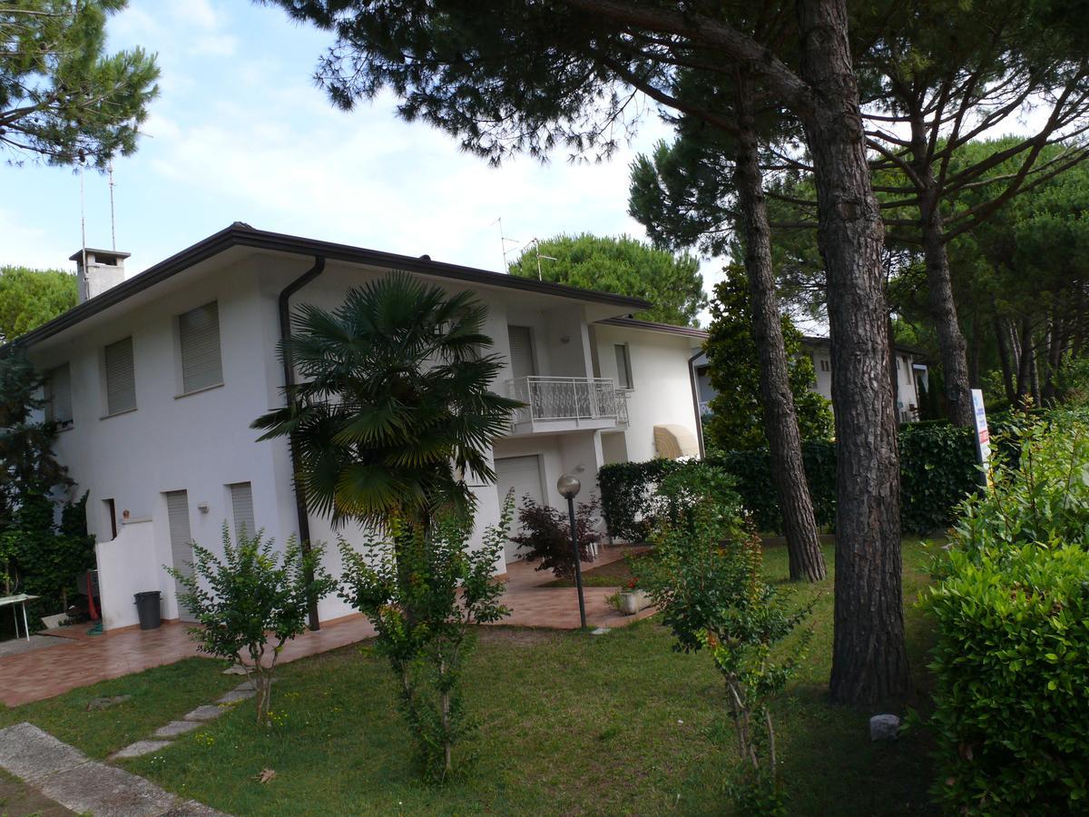 Villa Barbara Lignano Sabbiadoro Exteriör bild